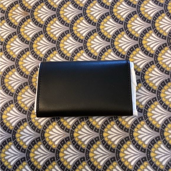 SALE ♥️ Authentic GUCCI leather Key Holder Case, super sleek piece - Picture 4 of 14